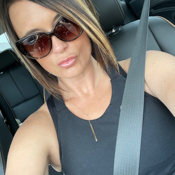 Meet your Posher, Vanessa - Picture 1 of 1